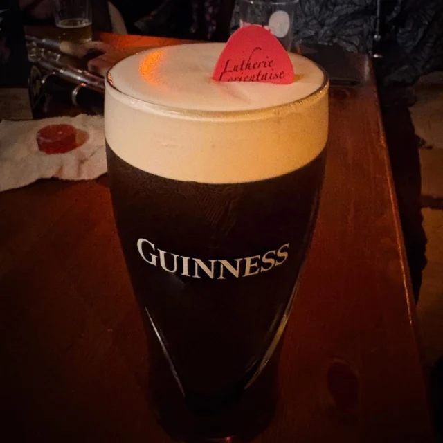 Happy St Patrick’s Day 

#luthiers #lutheria #violon #violoncello #violoncelle #violonist #violin #violinists #violini #violinmaker #violinmaking #fiddle #instrumentmaker #instrumentmaking
#lutherie #luther #luthiery #luthier #bouzouki #bouzoukia #guitar #mandolina #mandolin #woodworking #mandoline #tenorguitar #guitarmaking #guitare #banjo