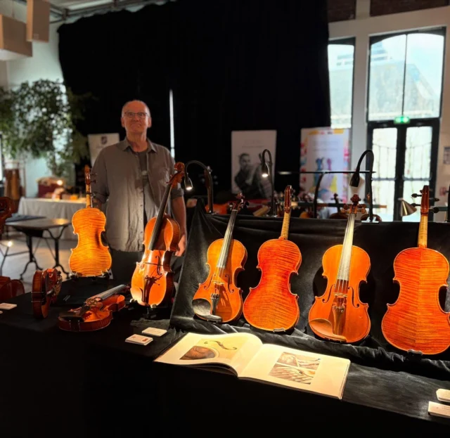 On est prêt et on vous attend !!!

#luthiers #lutheria #violon #violoncello #violoncelle #violonist #violin #violinists #violini #violinmaker #violinmaking #fiddle #instrumentmaker #instrumentmaking
#lutherie #luther #luthiery #luthier